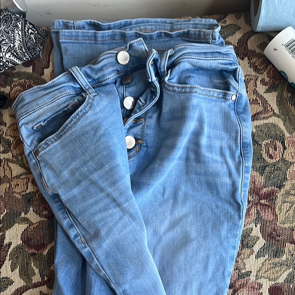 Women's Light Blue hi-rise flare Jeans a.n.a. Size 4 stretch